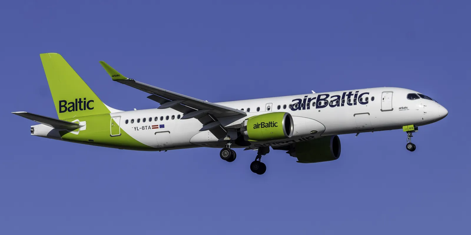 airBaltic: la compagnia lettone che vola solo con l'Airbus A220