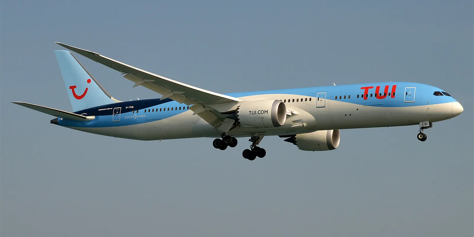 TUI Airways: il vettore vacanze del gruppo TUI, la flotta che punta tutto sul 737 MAX e le recensioni dei passeggeri