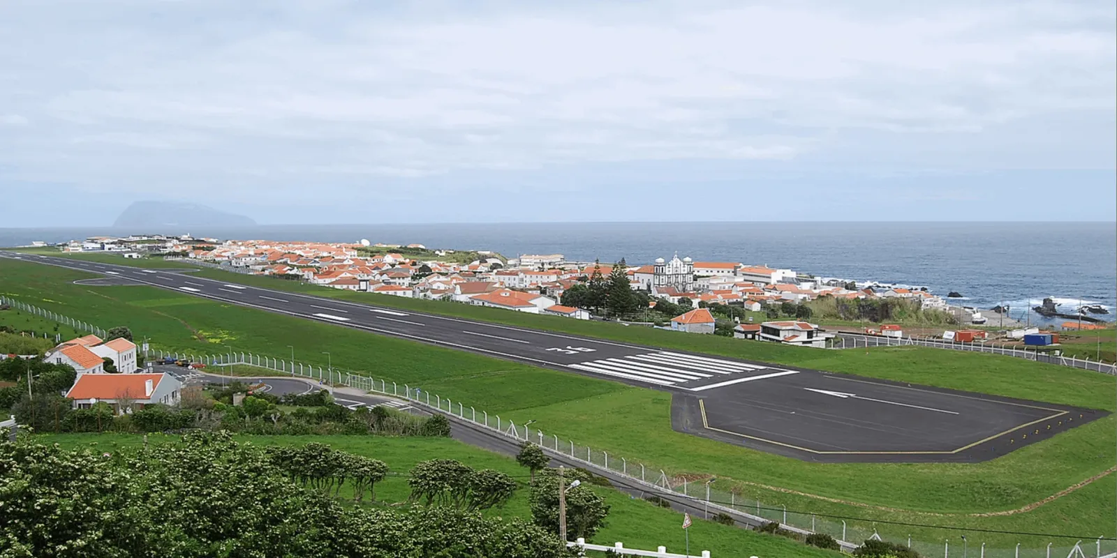 Aeroporto de Flores