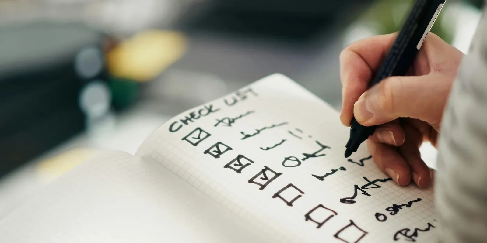Checklist delle priorità per una partenza senza stress