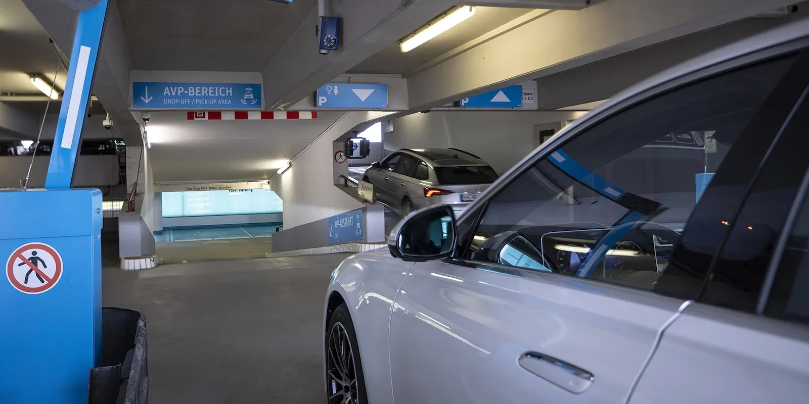 Cosa controllare prima di lasciare l'auto in aeroporto