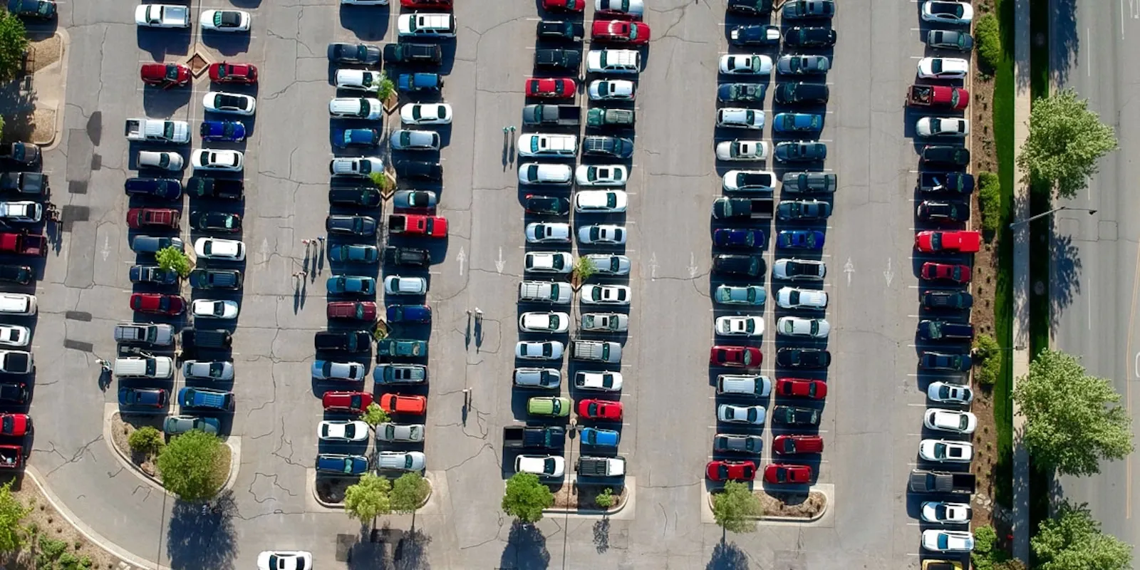 Estacionamento do aeroporto: vale mesmo a pena reservar online?