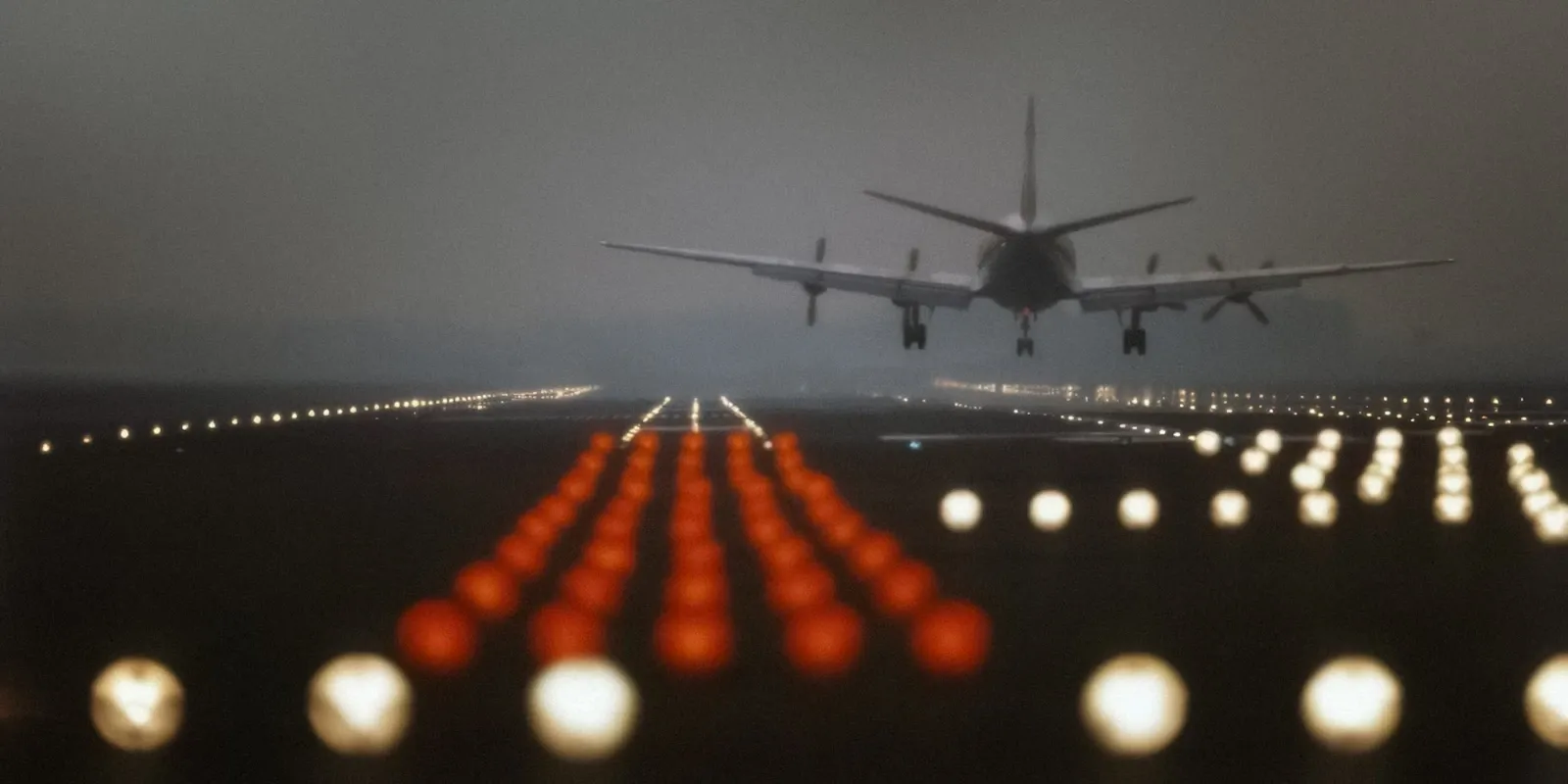 Scalo notturno in aeroporto: come organizzarsi