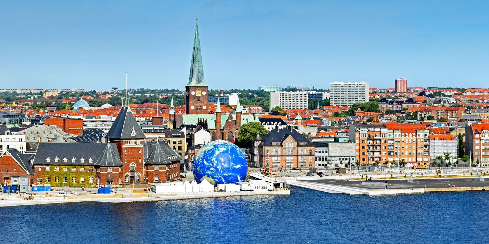 Aarhus: l'arcobaleno sopra il museo