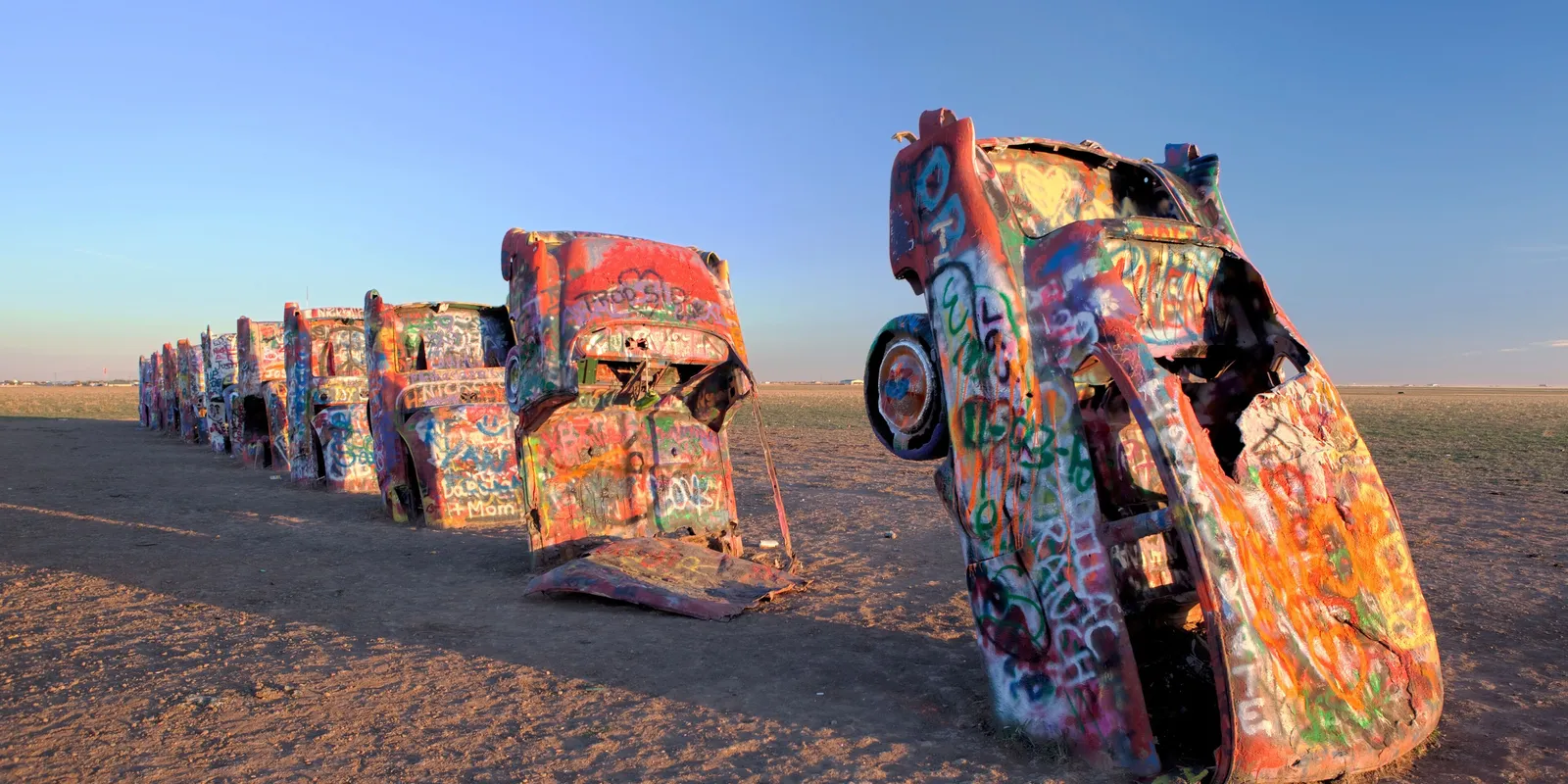 Amarillo: cadillac piantate nel deserto texano