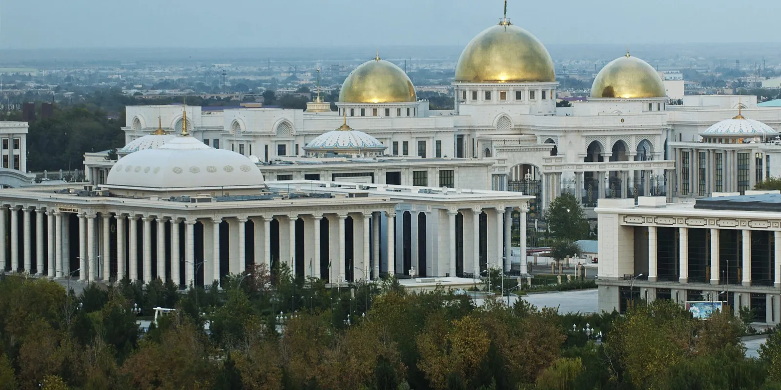 Aşgabat: la città di marmo bianco