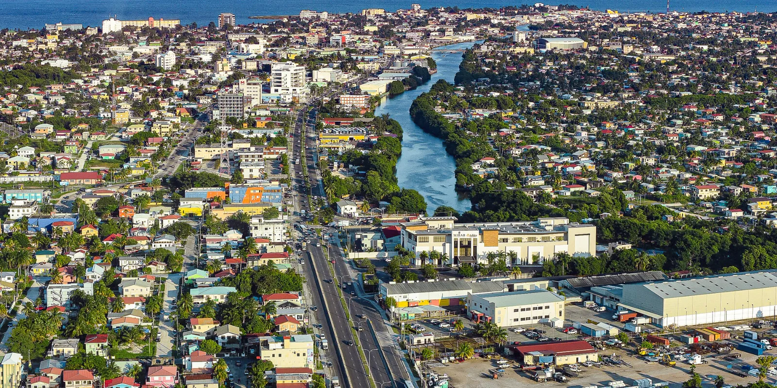 Belize City: cattedrali coloniali e barriera corallina