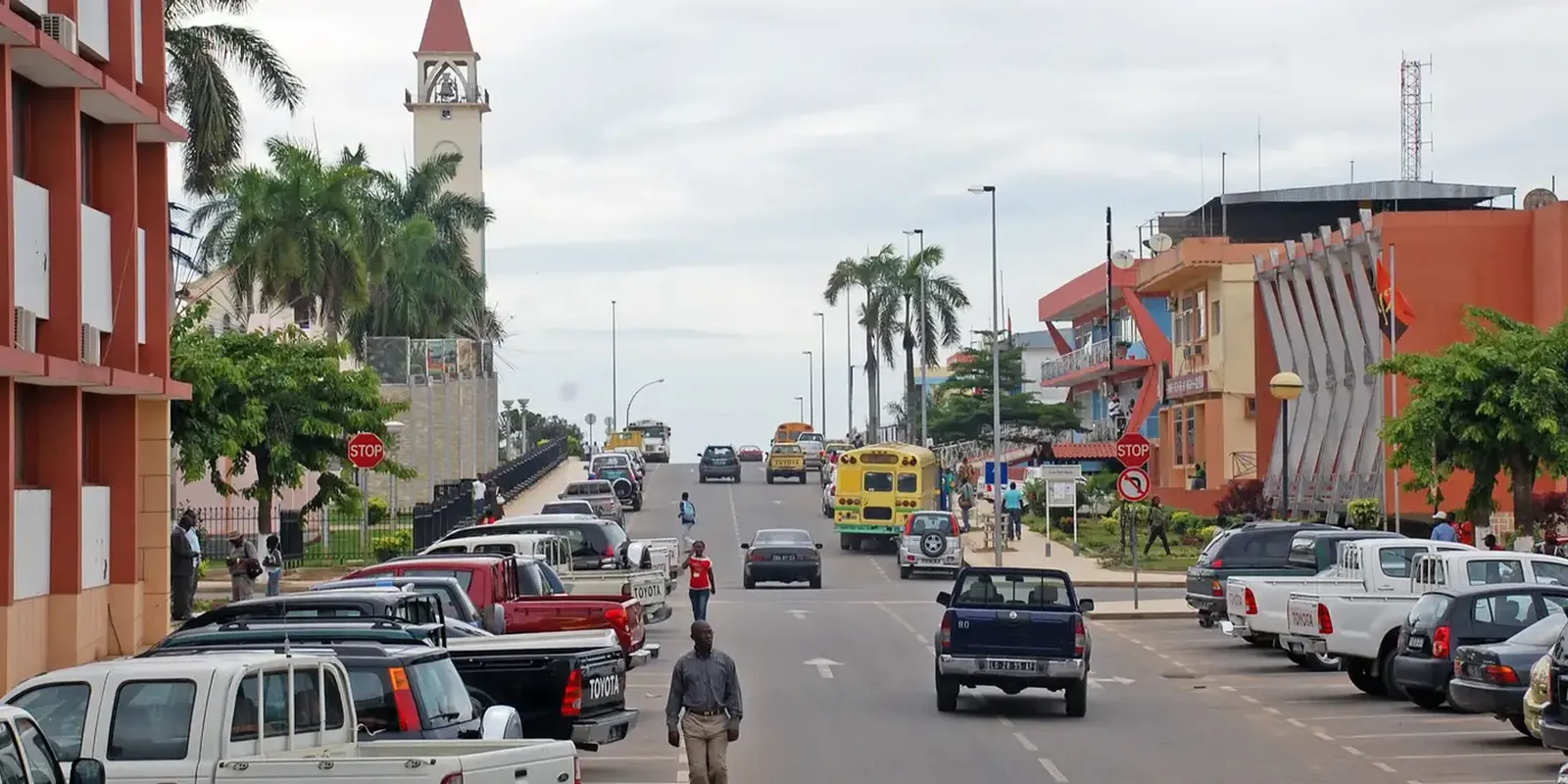 Cabinda: l'enclave petrolifera dell'Angola