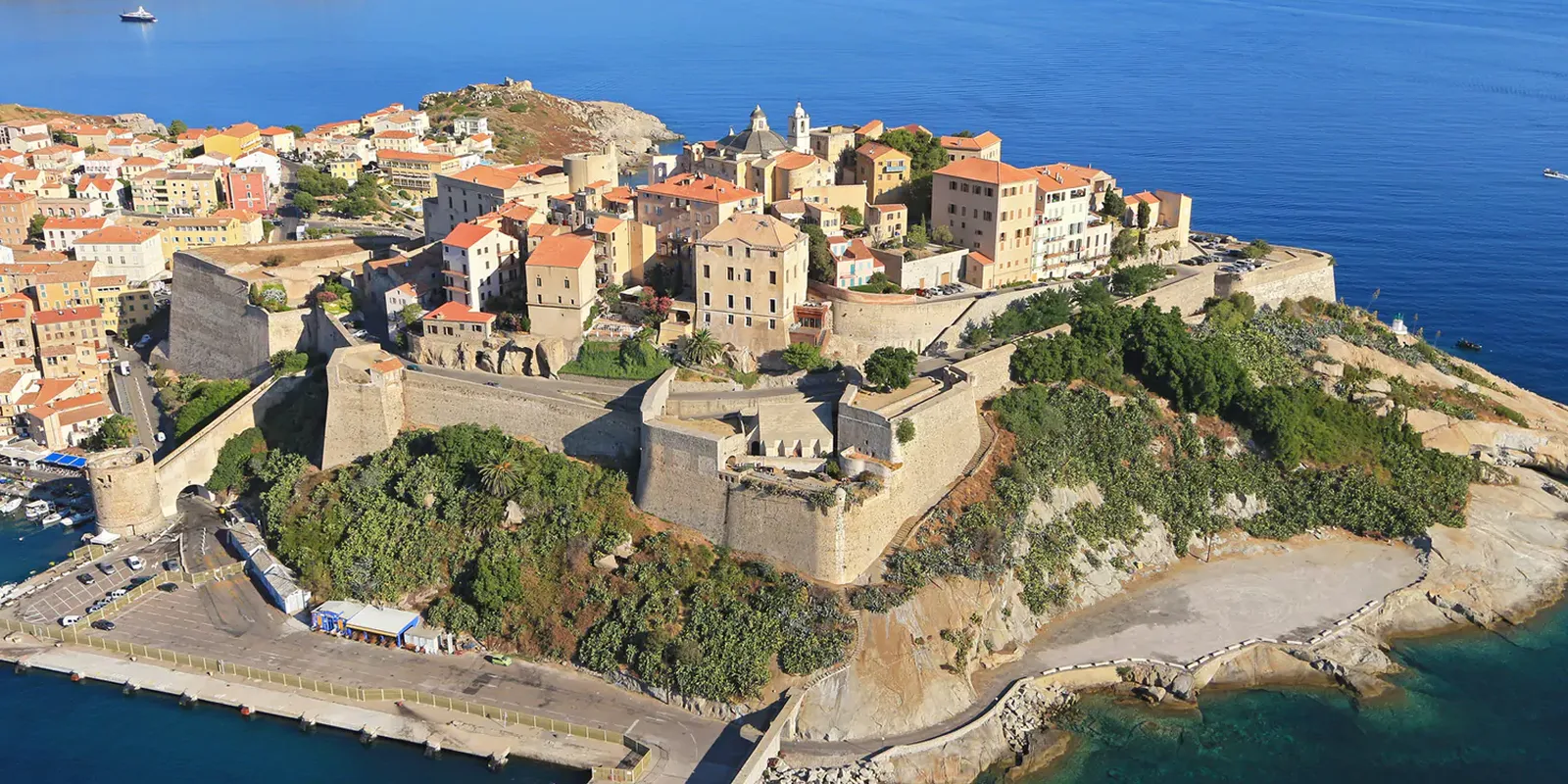 Calvi: la cittadella che si dice diede i natali a Colombo