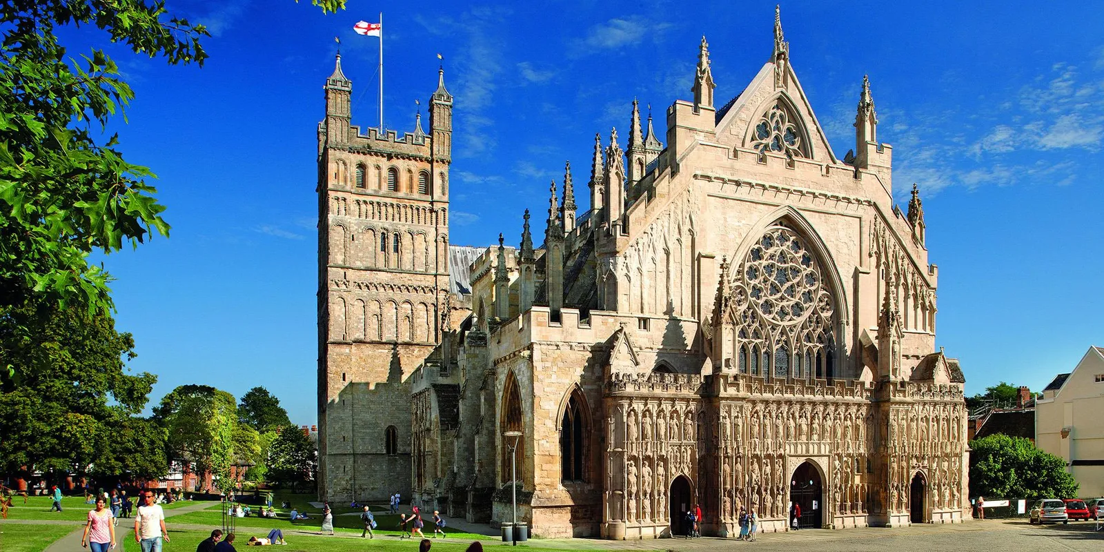 Exeter: la cattedrale sopravvissuta ai bombardamenti