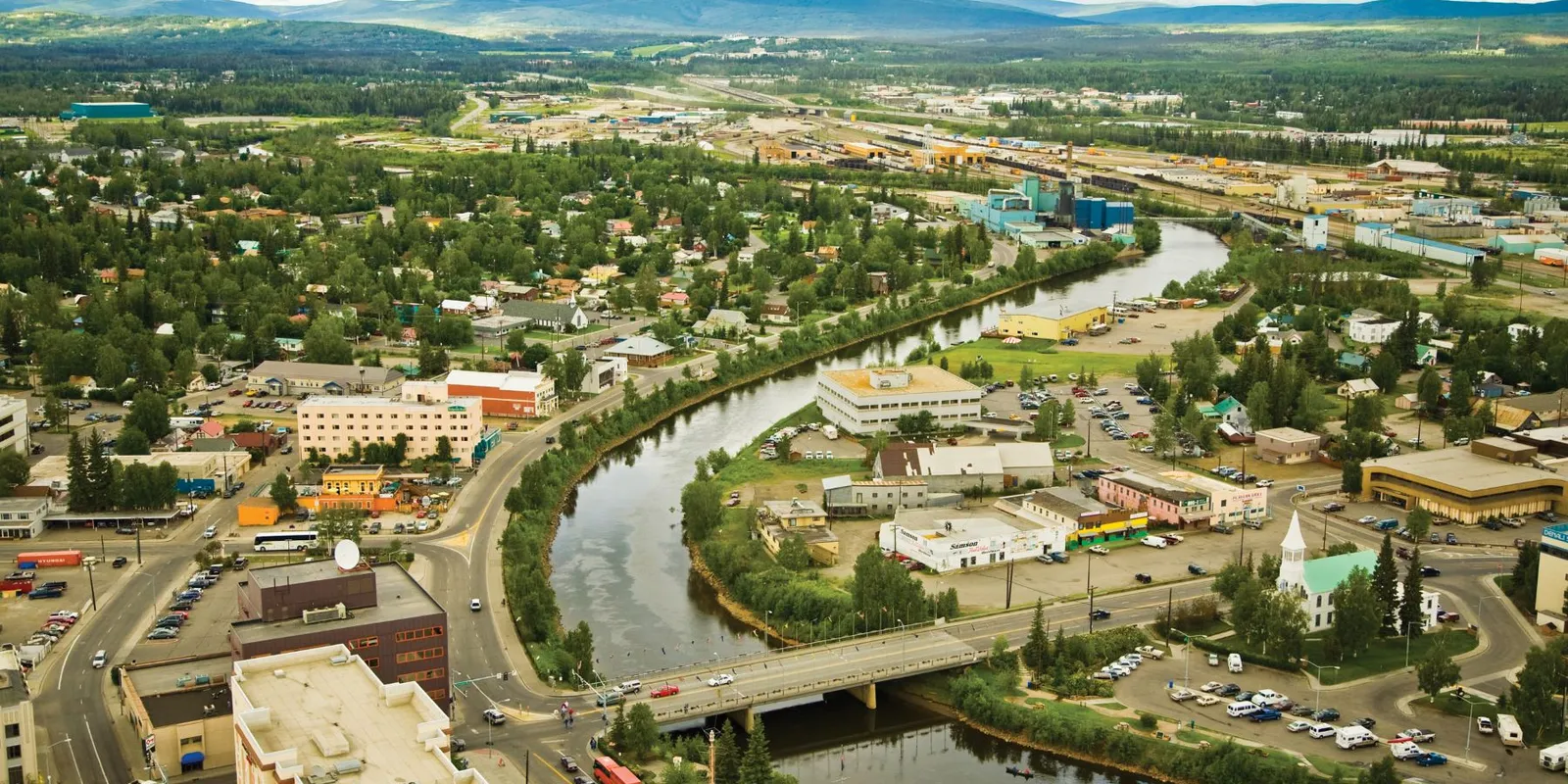 Fairbanks: sole di mezzanotte e aurore boreali