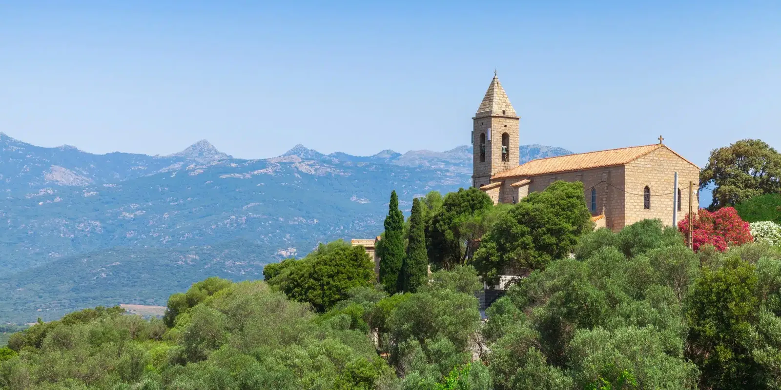 Figari: calette selvagge nel sud della Corsica