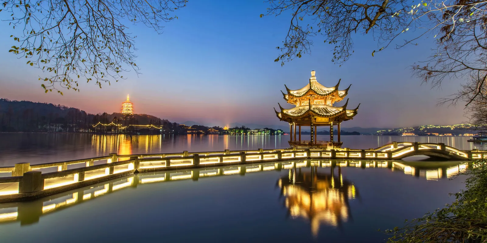 Hangzhou: il Lago Ovest e i templi buddisti