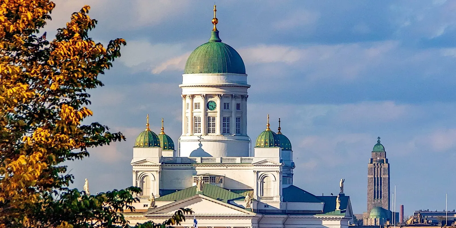 Helsinque em poucas horas: catedrais e mercado