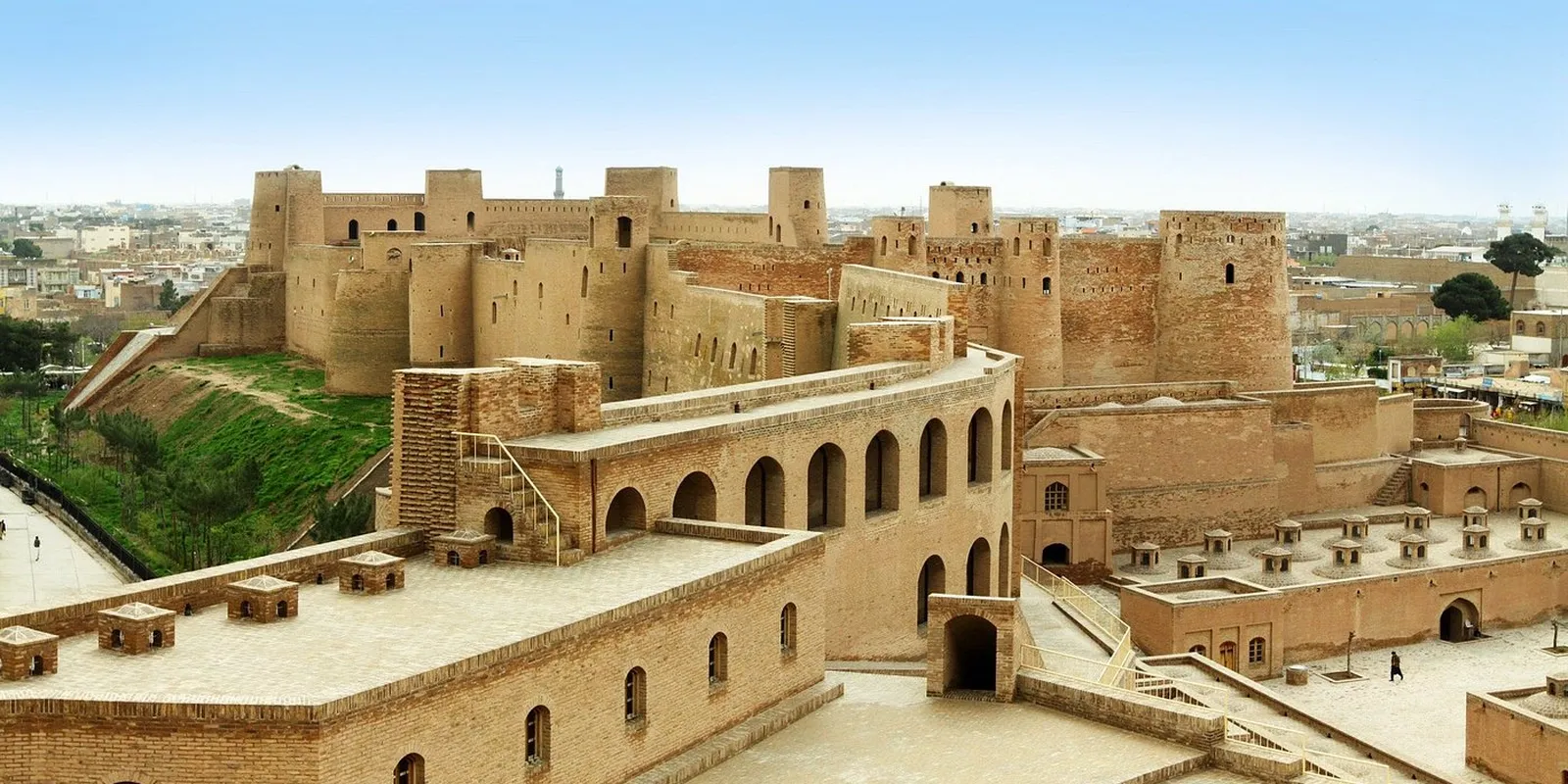Herat oggi: la città della via della seta tra Talebani e terremoti
