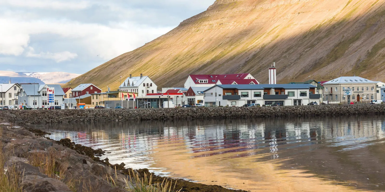 Ísafjörður: o último posto avançado dos fiordes ocidentais da Islândia
