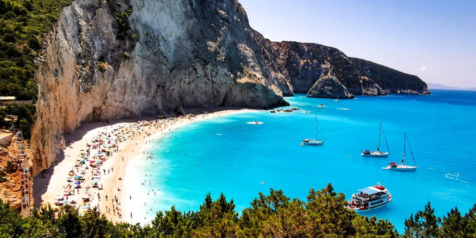 Lefkada: l'isola ionica collegata alla terraferma