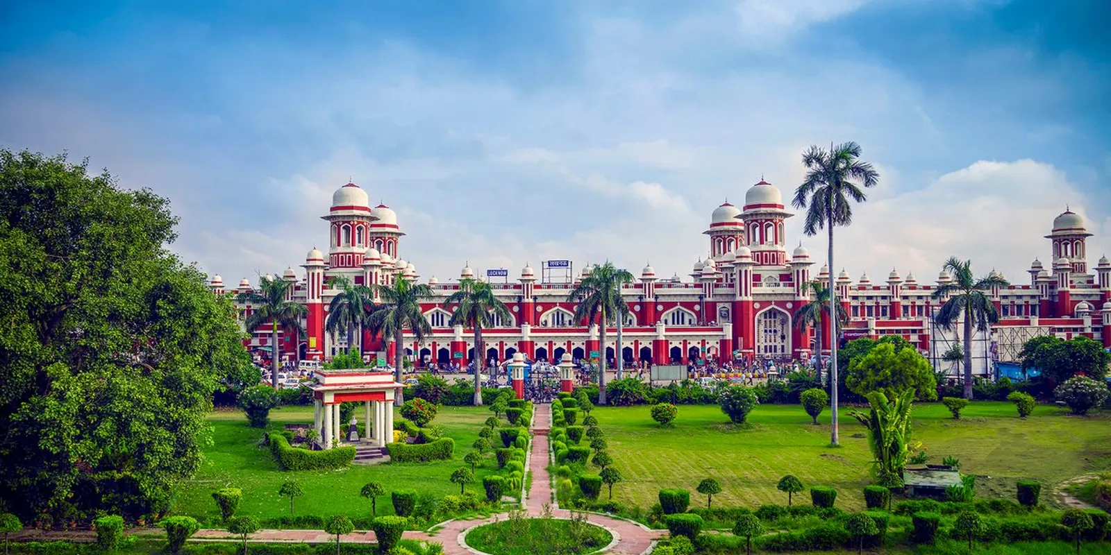 Lucknow: eleganza moghul e kebab leggendari