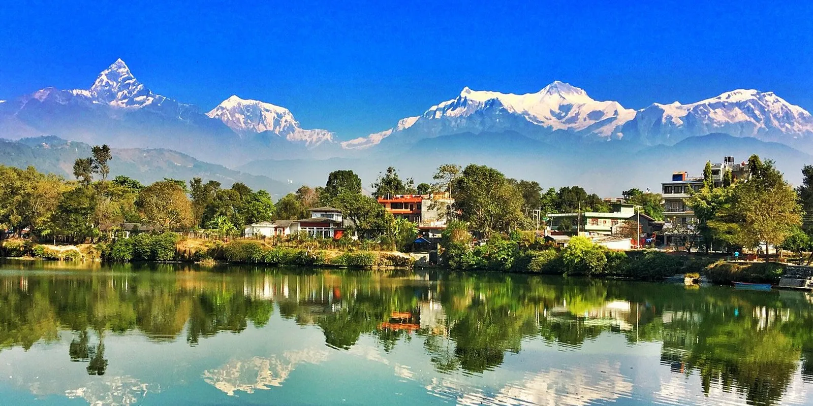 Pokhara: laghi e vette himalayane a portata di sguardo