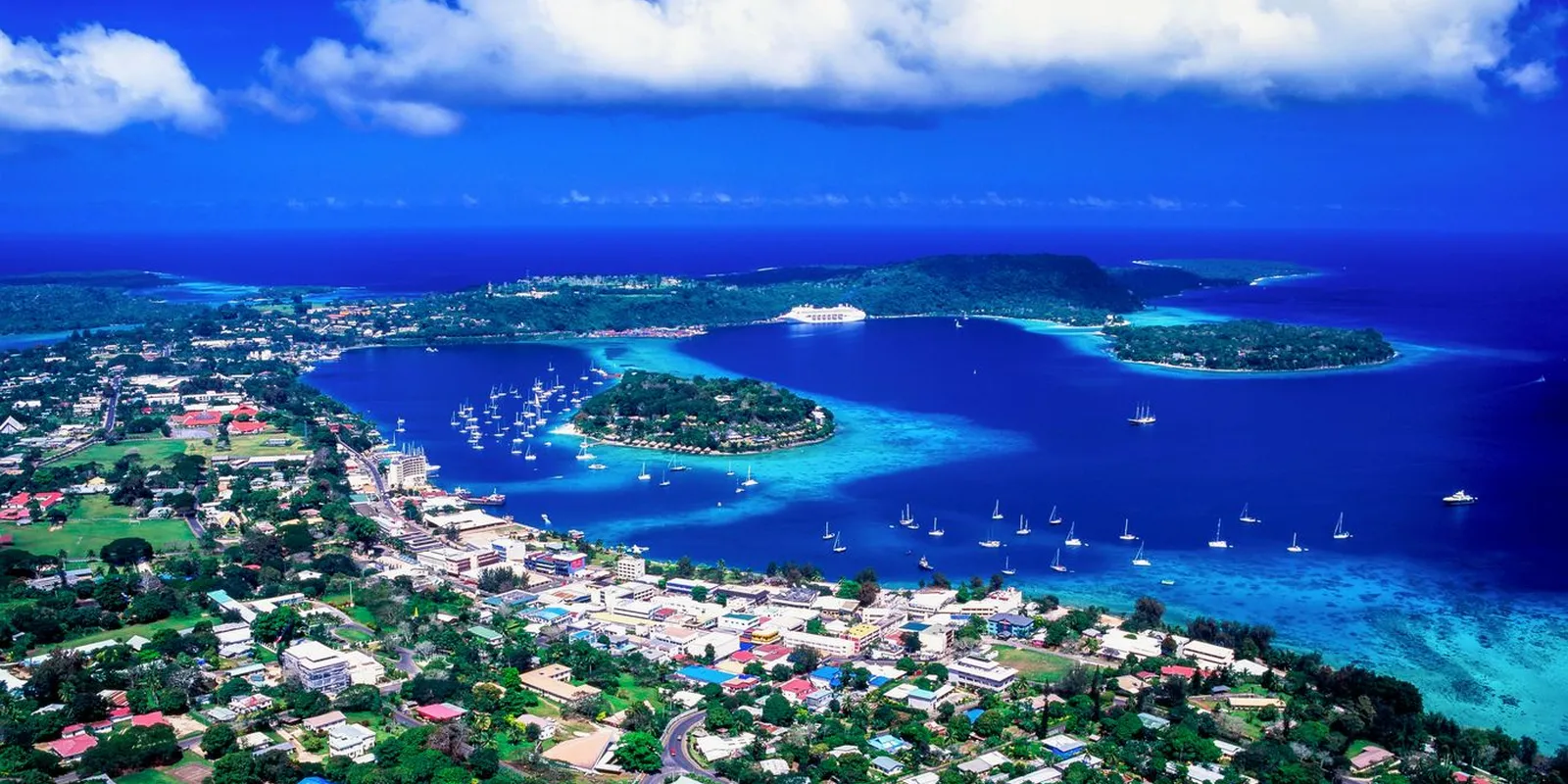 Port Vila: cascate e villaggi tra le isole del Pacifico