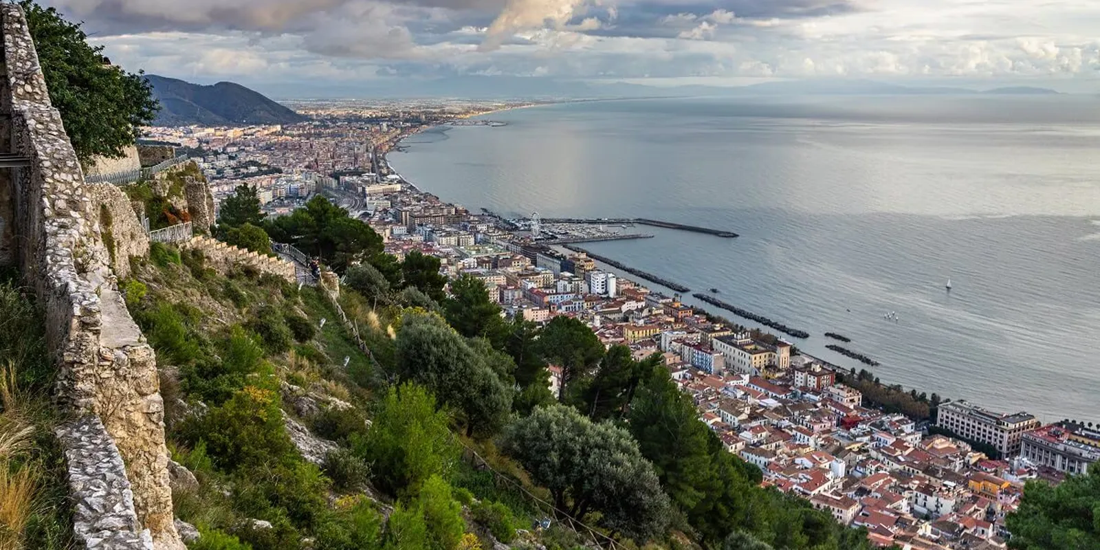 Salerno: la scuola medica e il castello di Arechi