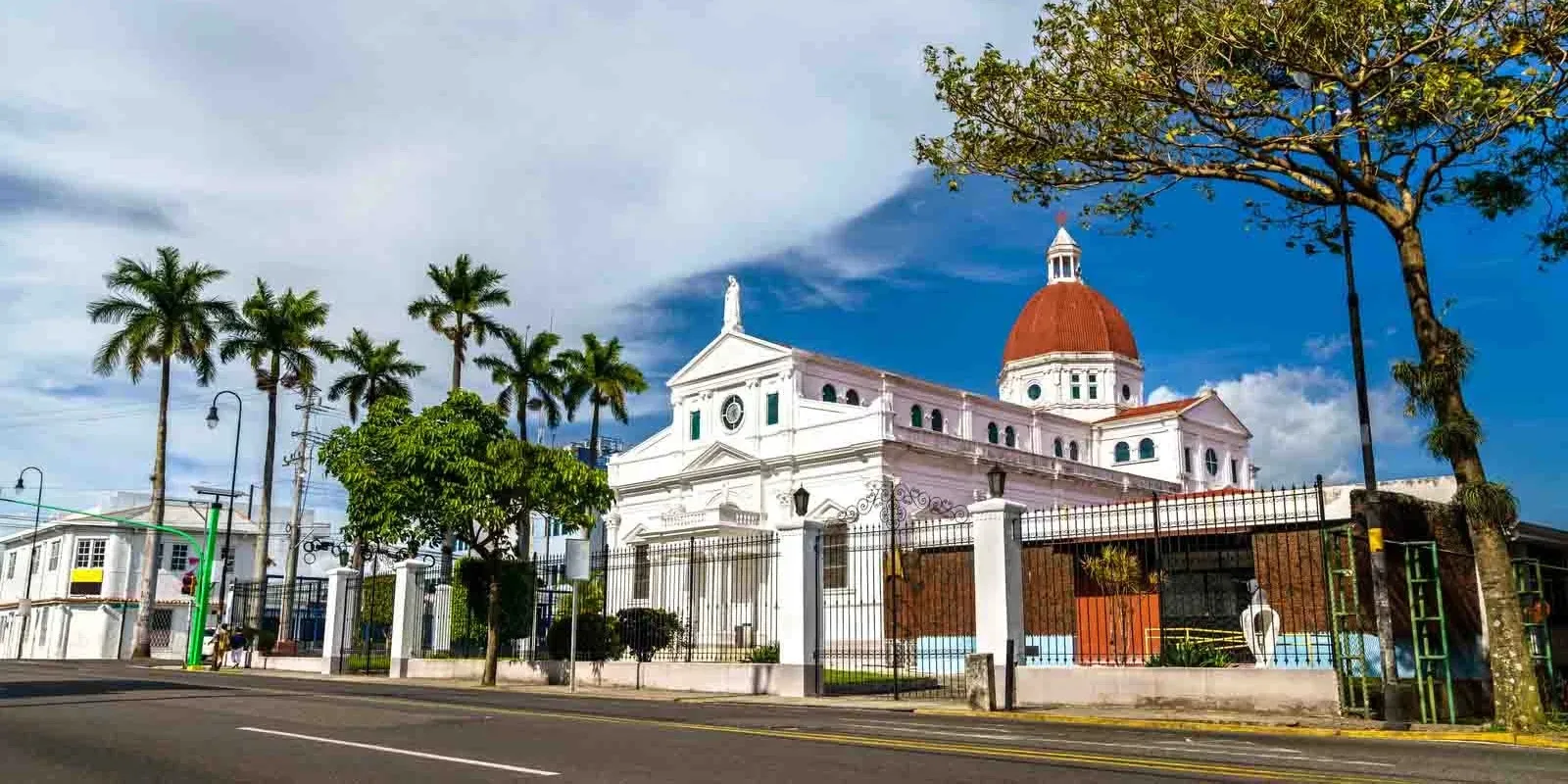 San José: oro precolombiano e vulcani vicini