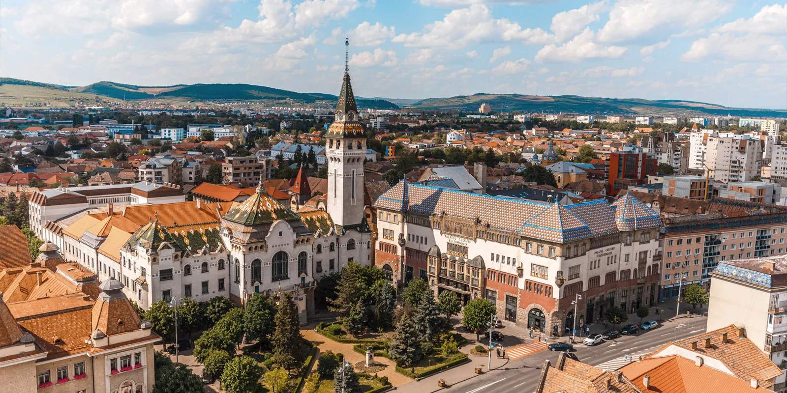 Târgu Mureș: il palazzo della cultura tra due comunità
