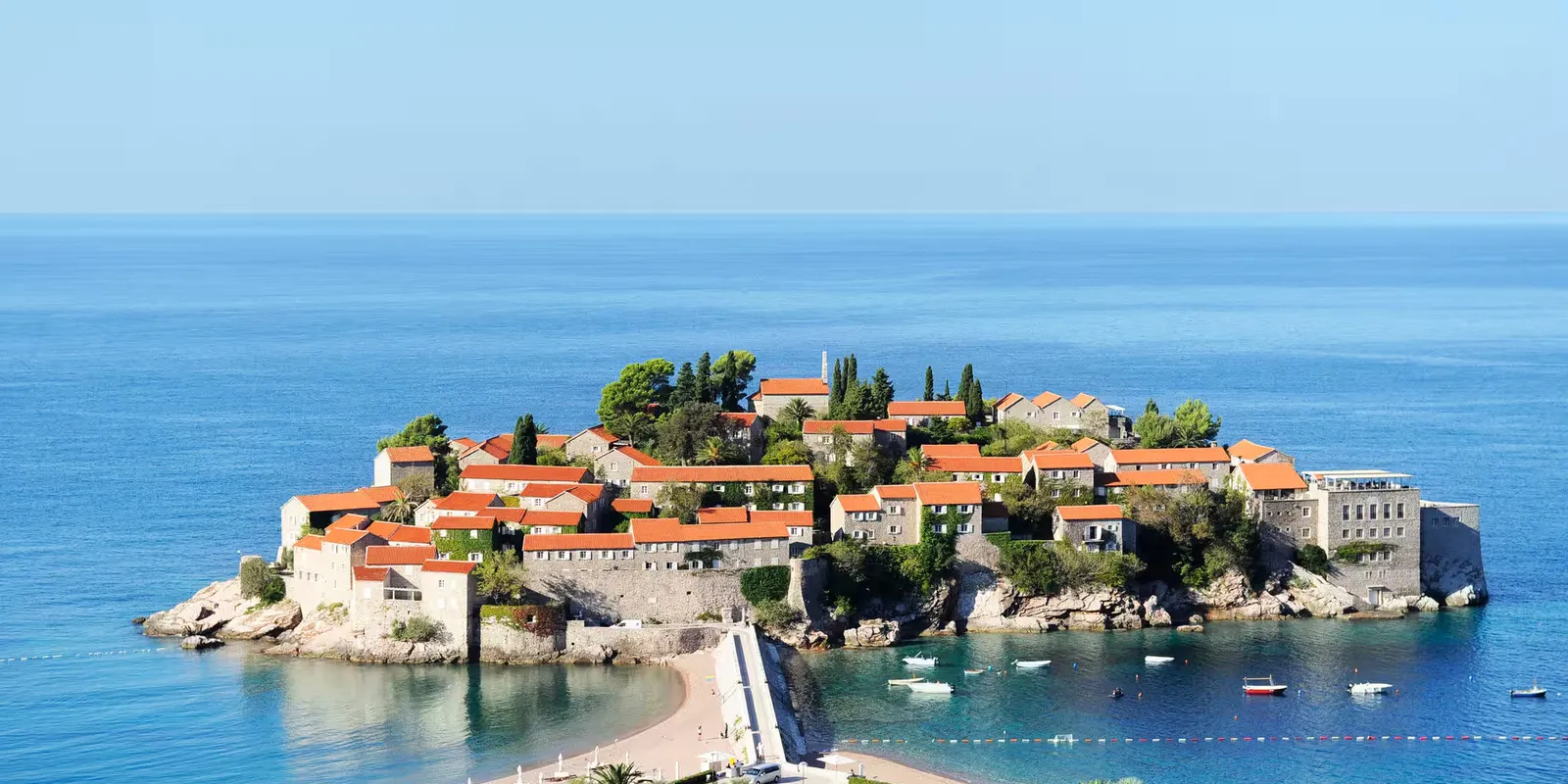 Tivat: la porta della Baia di Cattaro montenegrina