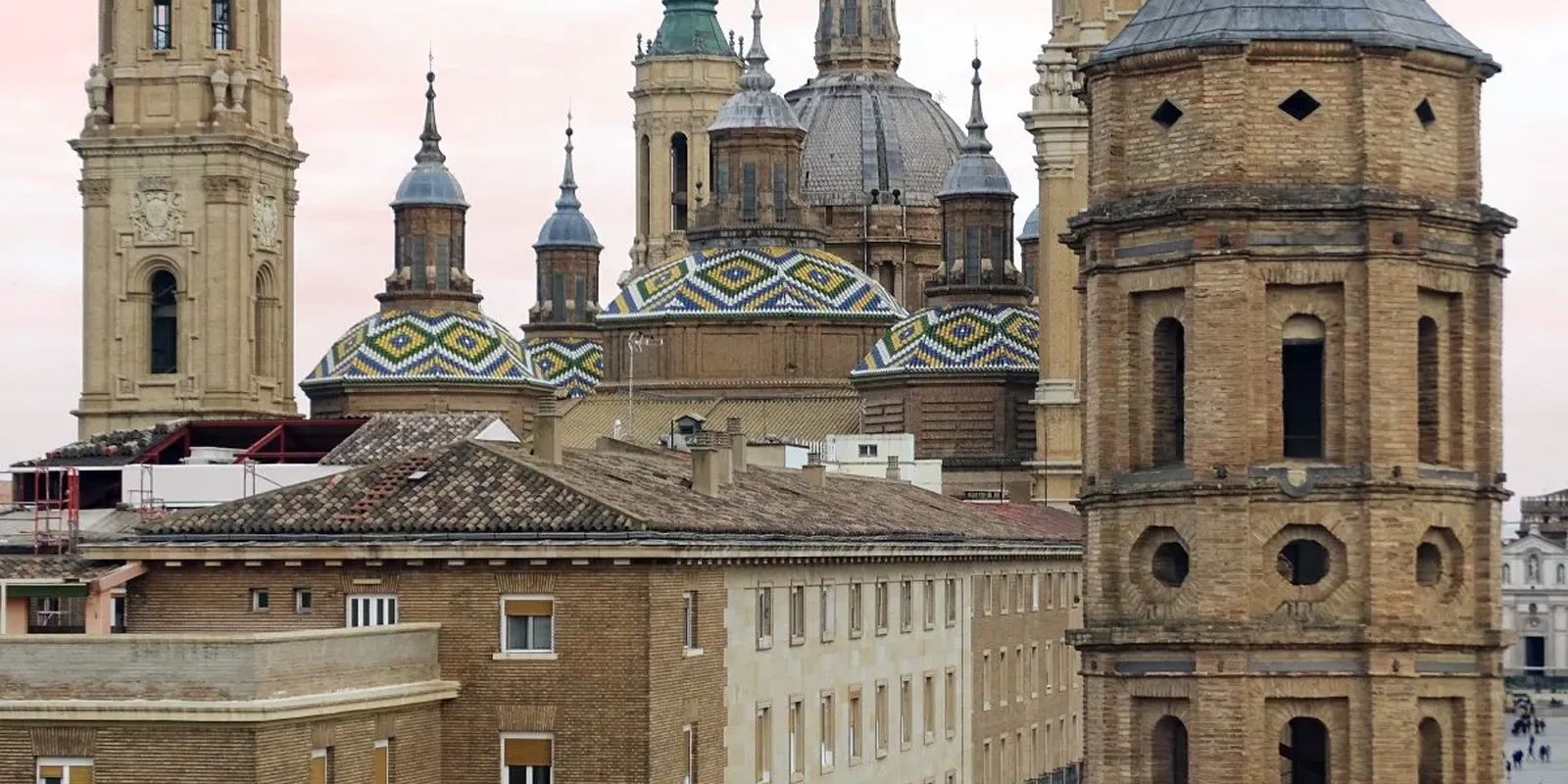 Saragozza: il Pilar e il palazzo moresco dell'Aljafería